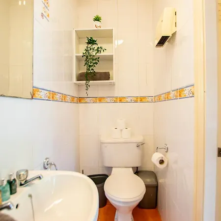 Dom wakacyjny 125 - 4 Bedroom Townhouse, Sleeps 6 With Parking
