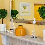 125 - The Duplex At Gort Na Coiribe, By Shortstays Дом отдыха Голуэй