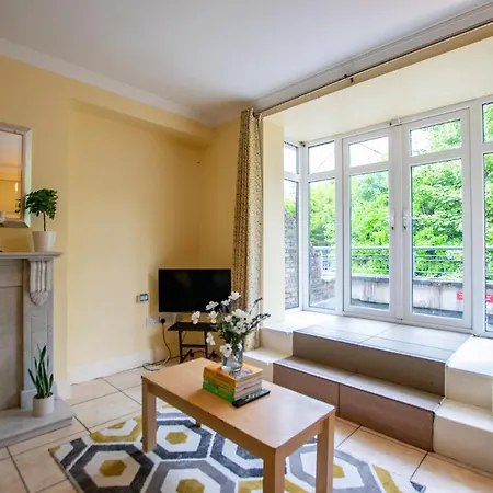 125 - The Duplex At Gort Na Coiribe, By Shortstays Galway