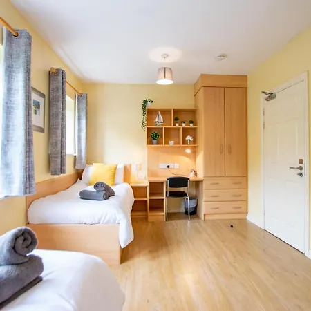 125 - 4 Bedroom Townhouse, Sleeps 6 With Parking Vakantiehuis Galway