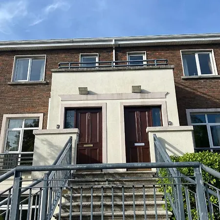 125 - 4 Bedroom Townhouse, Sleeps 6 With Parking Prázdninový dům